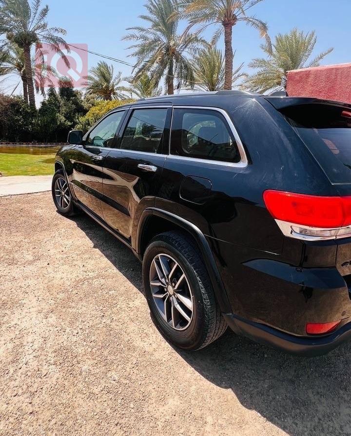 جيب جراند شيروكي